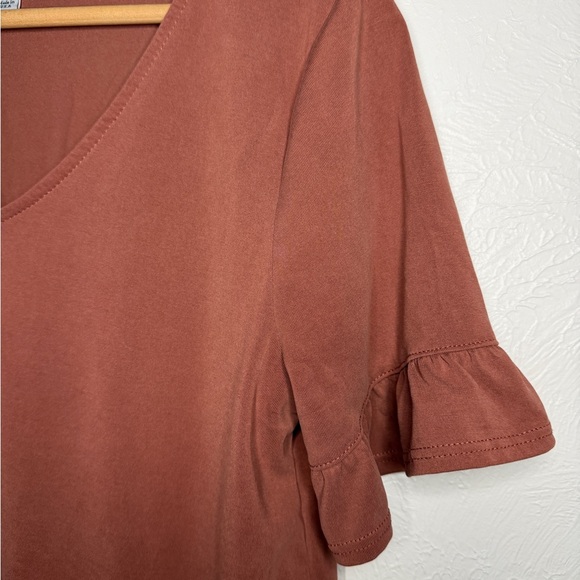 Soft Cottage Spring Women's Rust Ruffle-Hem V-Neck Top - Picture 3 of 5